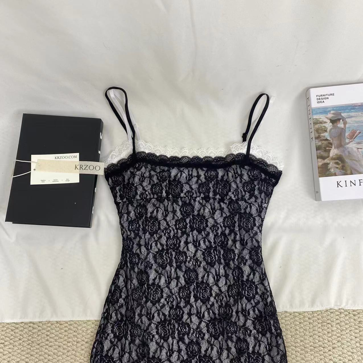 Black And White Lace Strap Dress - Image 4