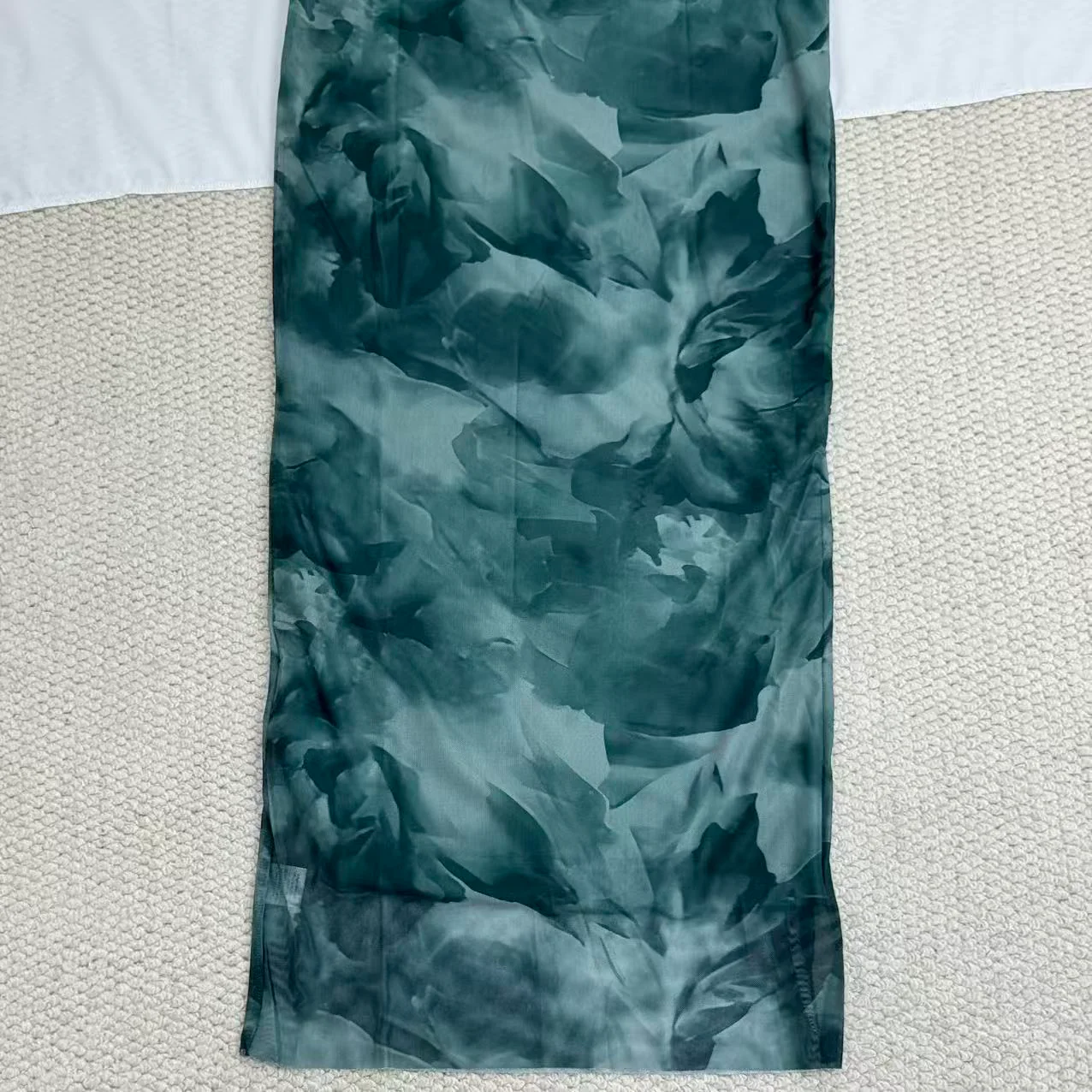 Casual High-Waisted Mesh Slit Skirt - Image 4
