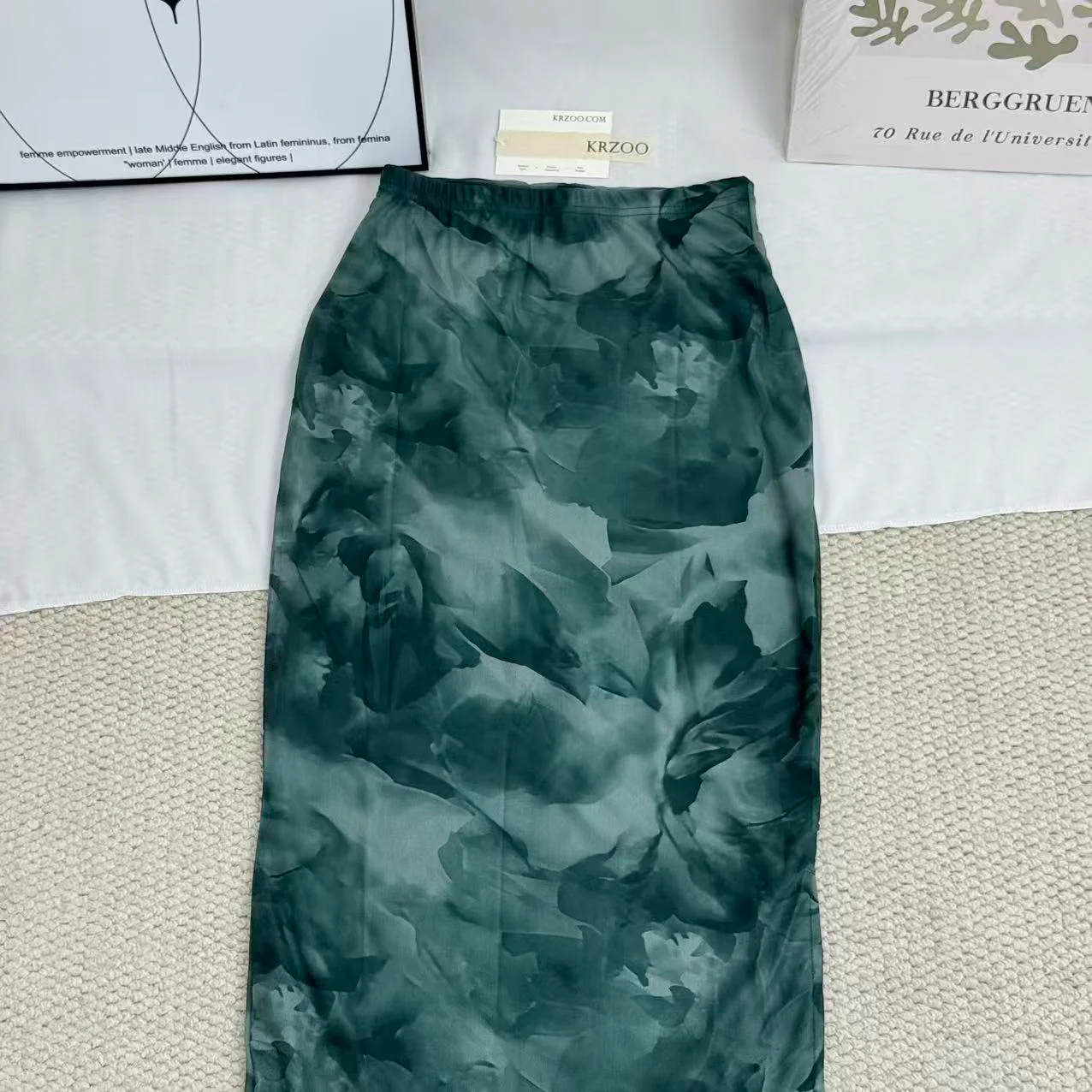 Casual High-Waisted Mesh Slit Skirt - Image 5