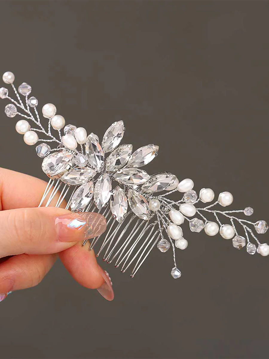 Vintage Pearl and Crystal Hair Comb �Formal Hairpiece - Image 3