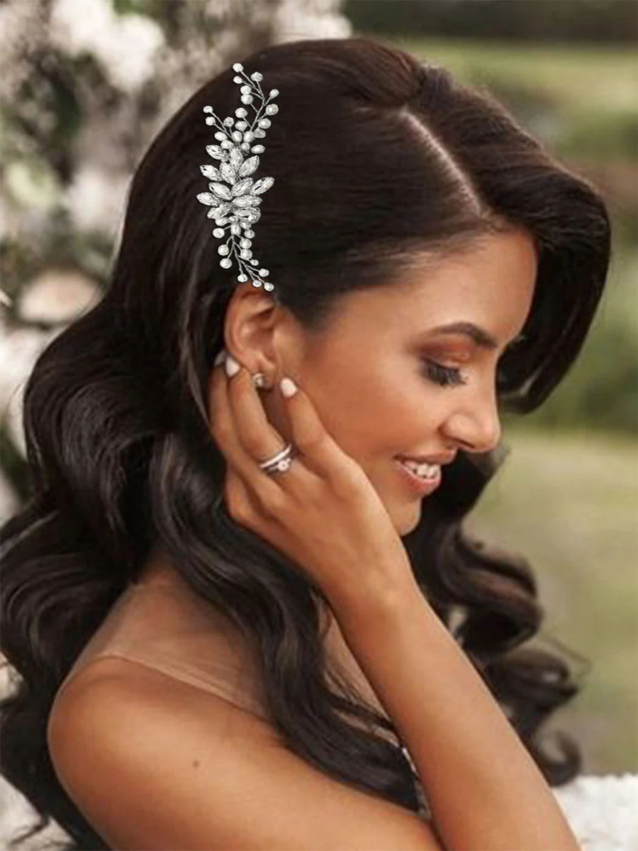 Vintage Pearl and Crystal Hair Comb �Formal Hairpiece - Image 4