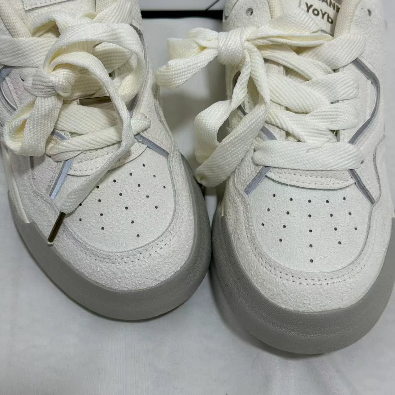 Chunky-Sole White Casual Sneakers - Image 6