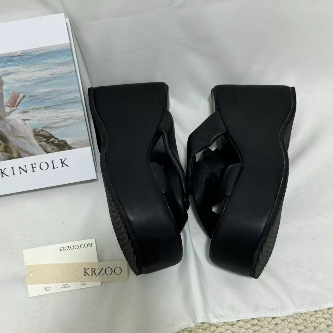 Color-Blocking Platform Slides - Image 5