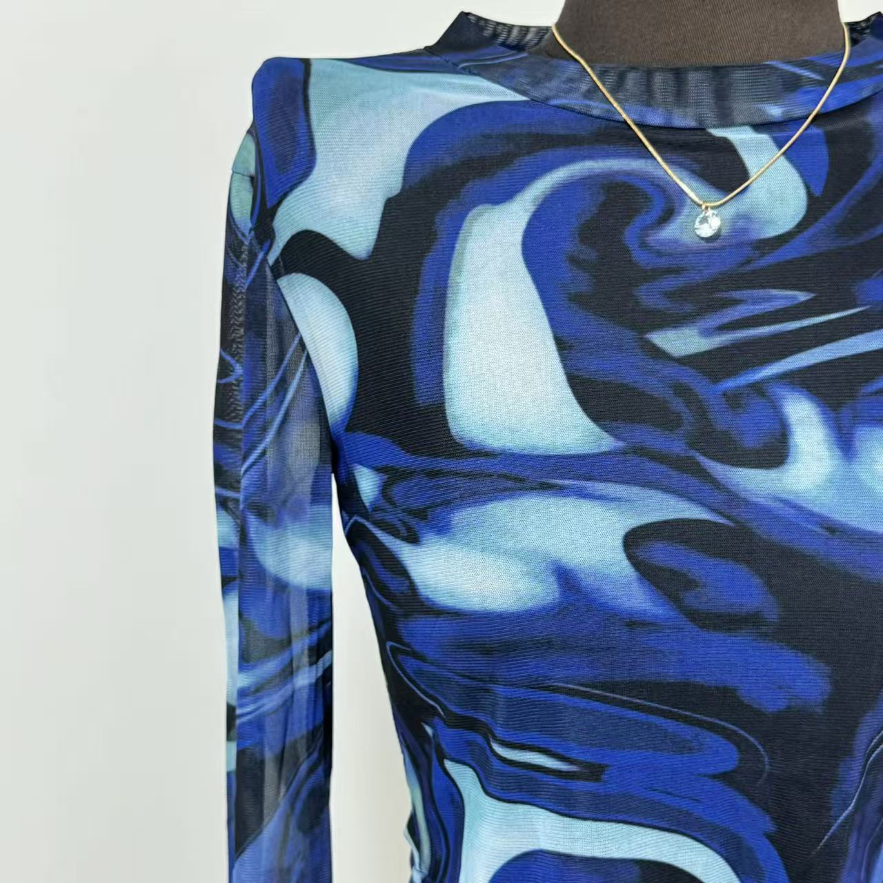 Crew Neck Pullover Printed Crop Top - Image 5