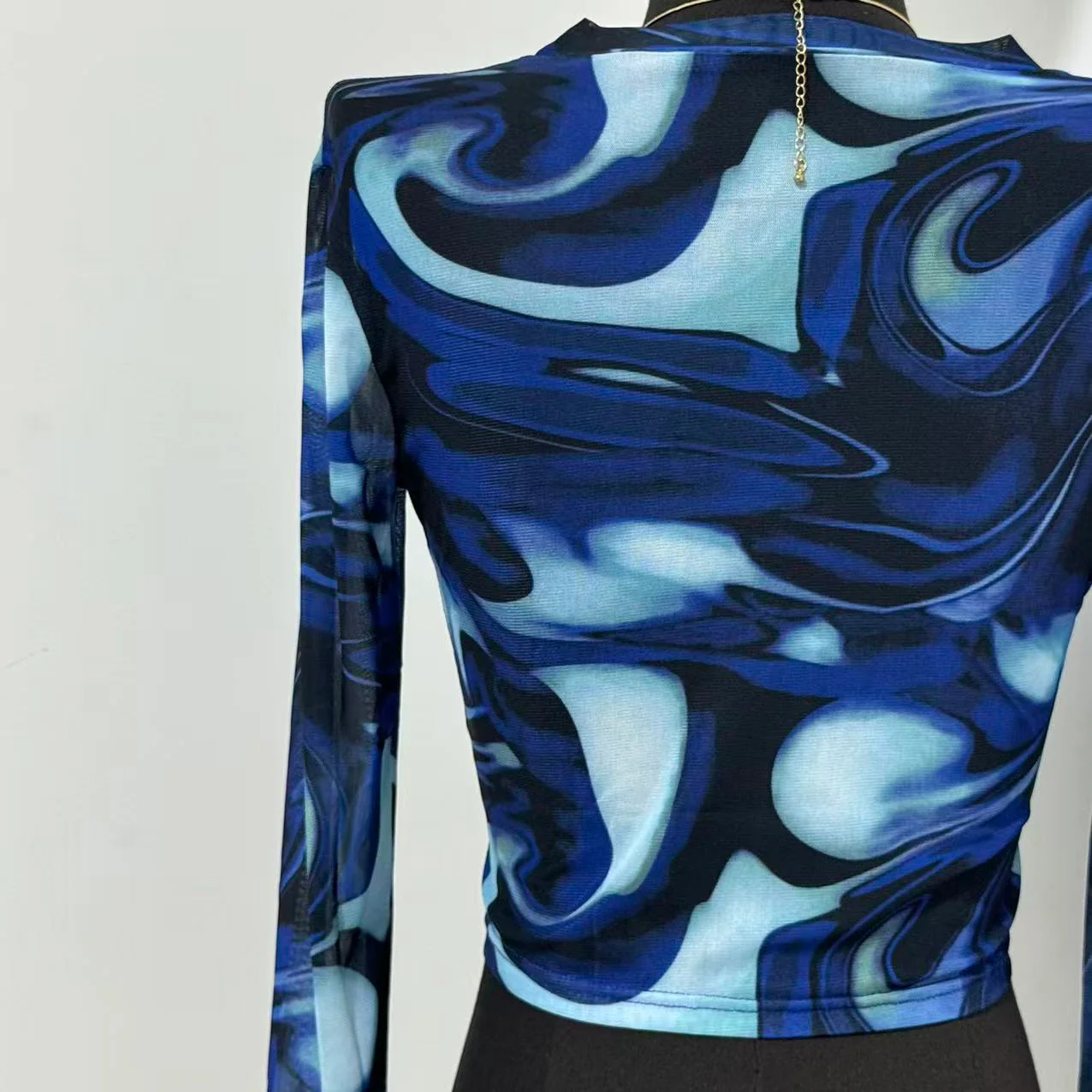 Crew Neck Pullover Printed Crop Top - Image 6