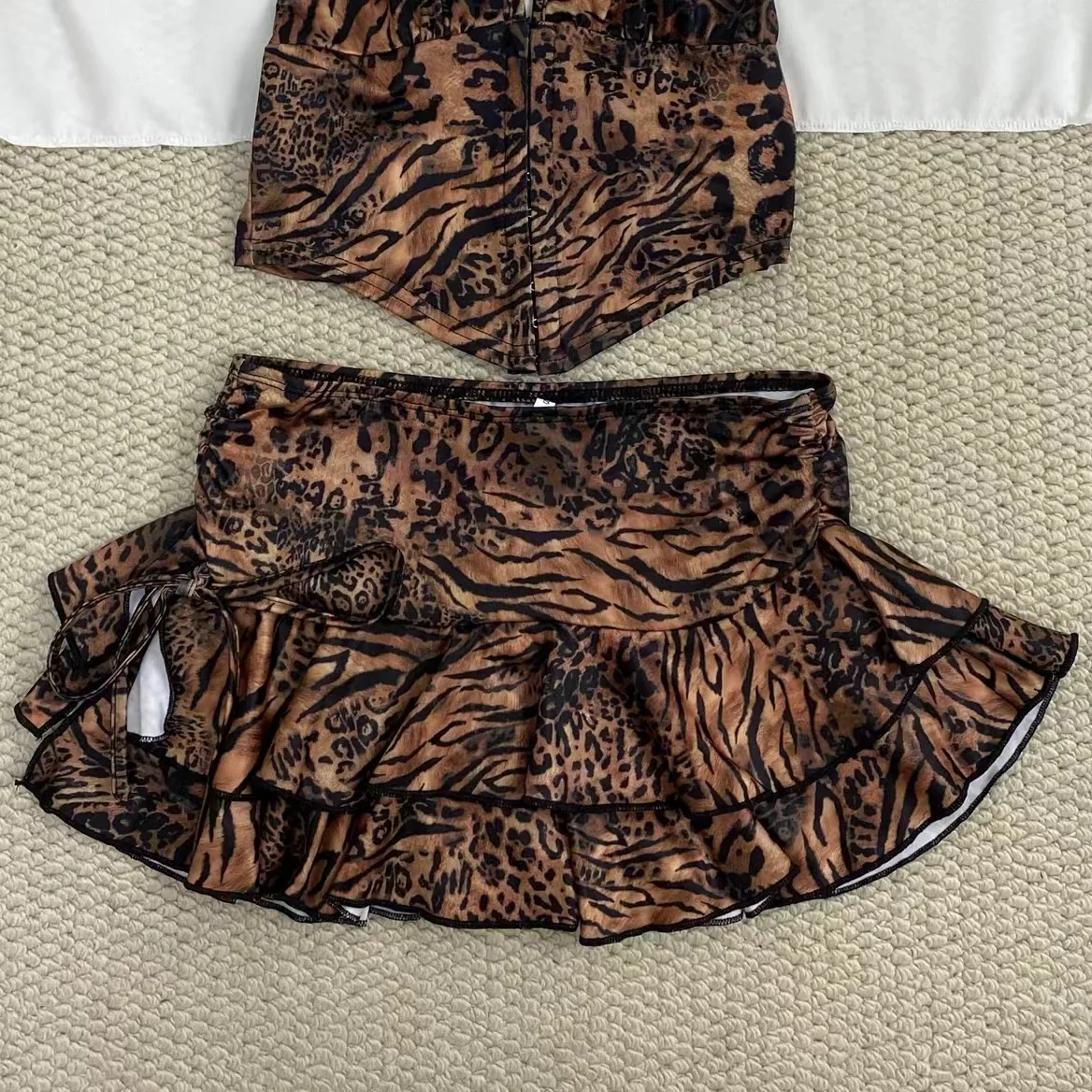 Halter-Neck Leopard Print Dress - Image 5