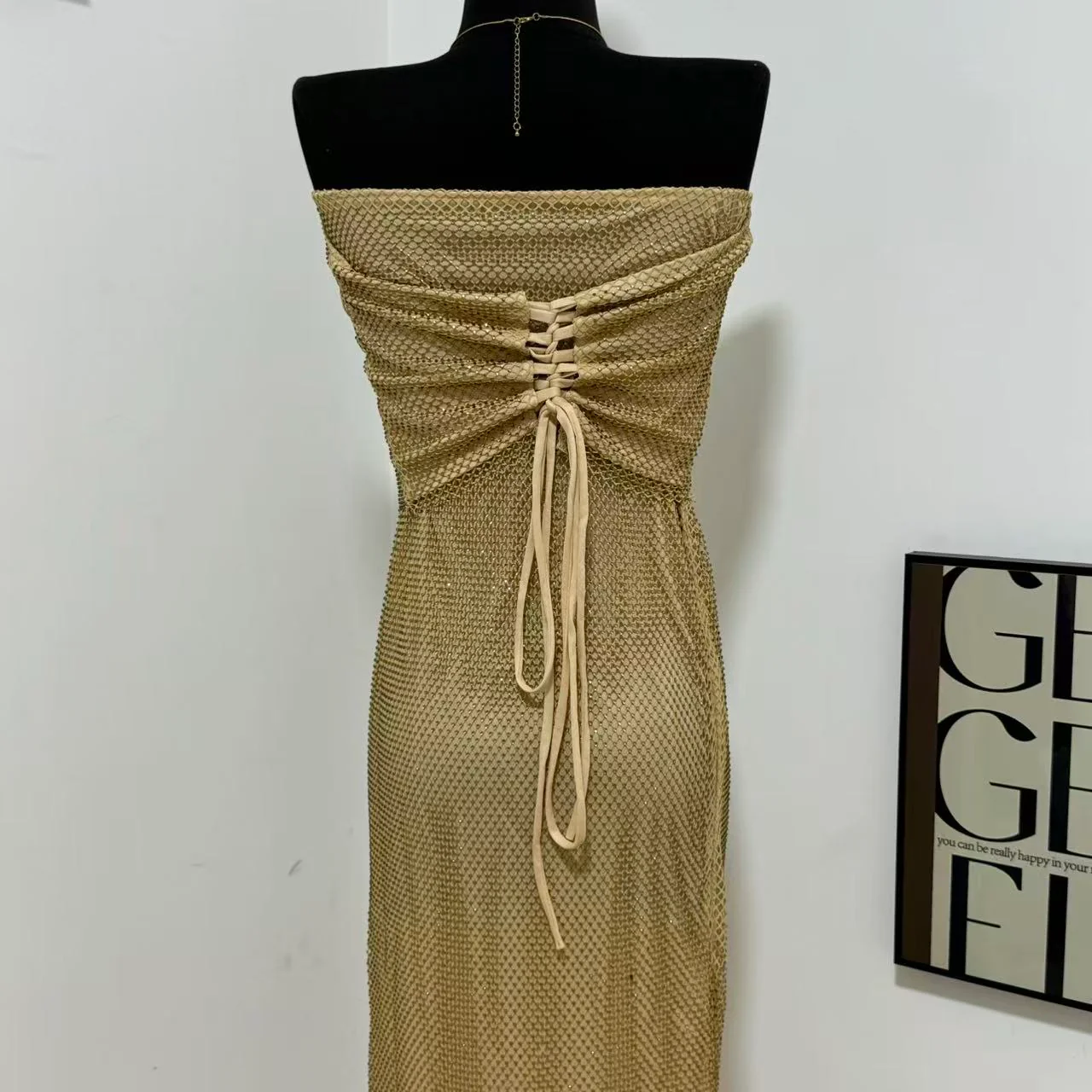 Halter-Neck Slim-Fit Sleeveless Gown - Image 5