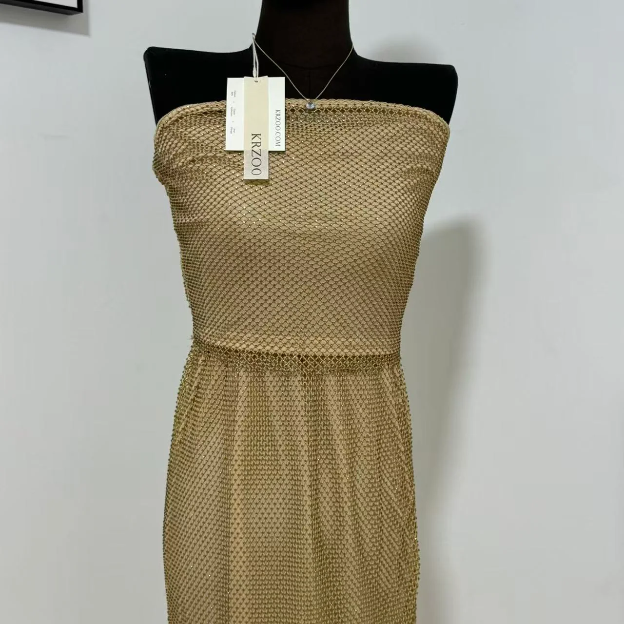Halter-Neck Slim-Fit Sleeveless Gown - Image 6
