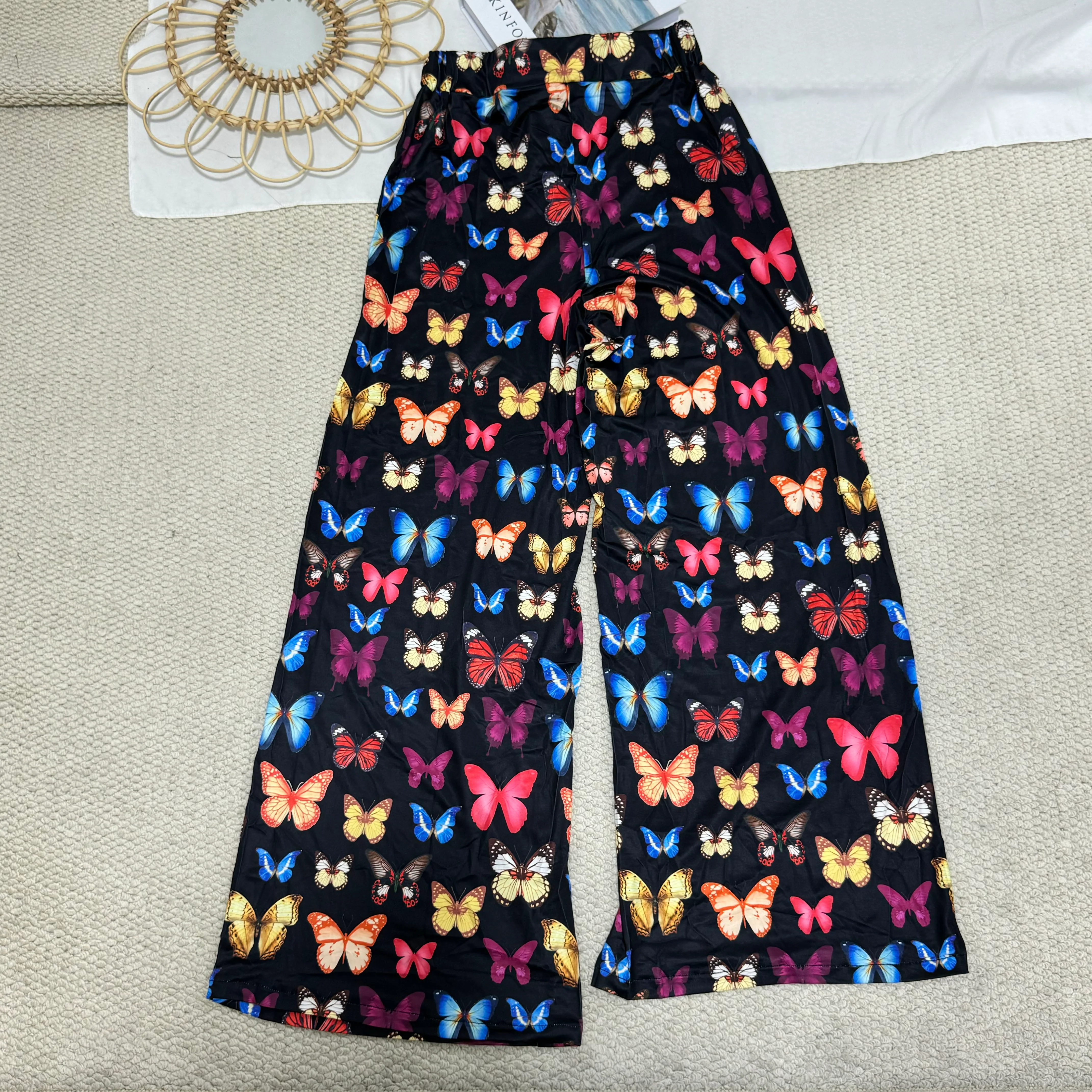 High-Waisted Relaxed-Fit Wide-Leg Pants - Image 2