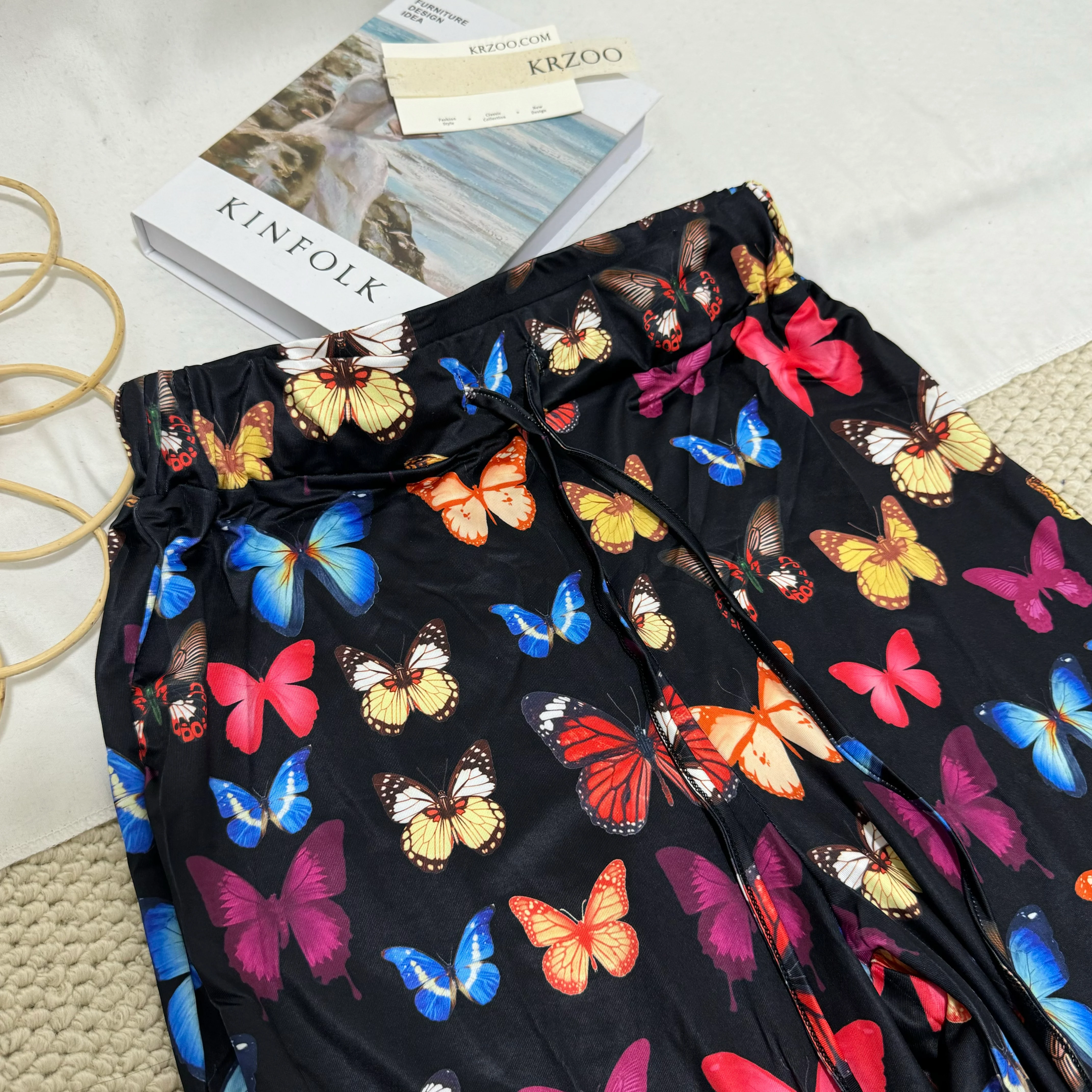 High-Waisted Relaxed-Fit Wide-Leg Pants - Image 3