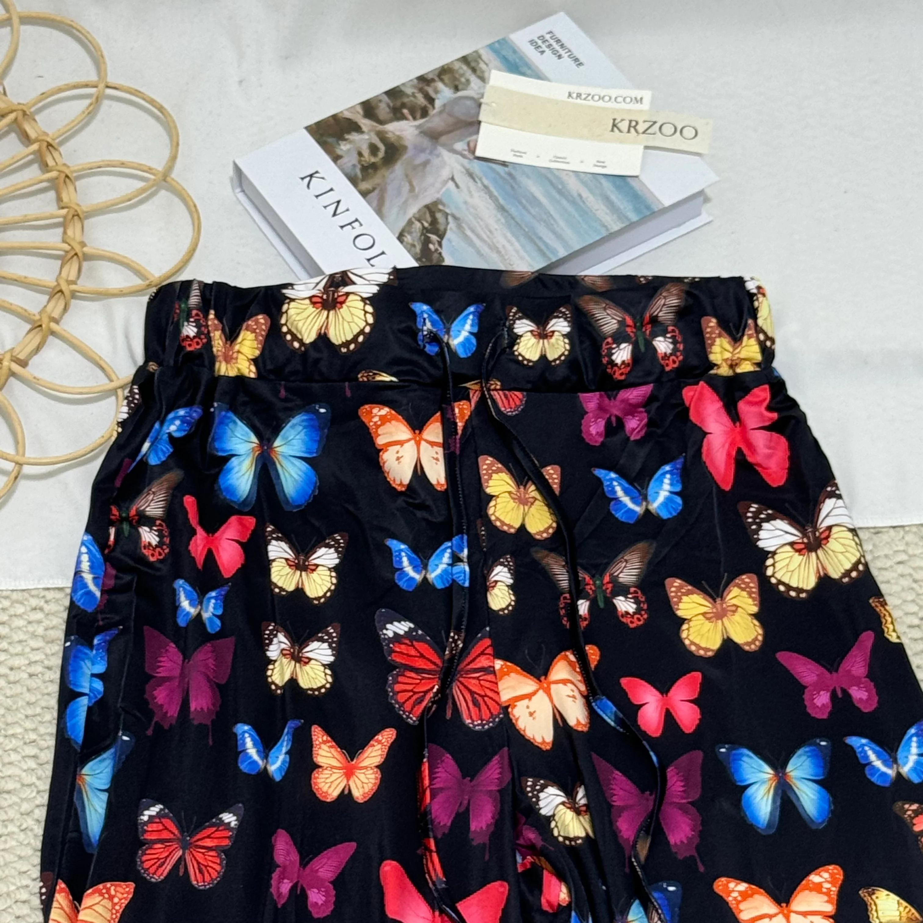 High-Waisted Relaxed-Fit Wide-Leg Pants - Image 5