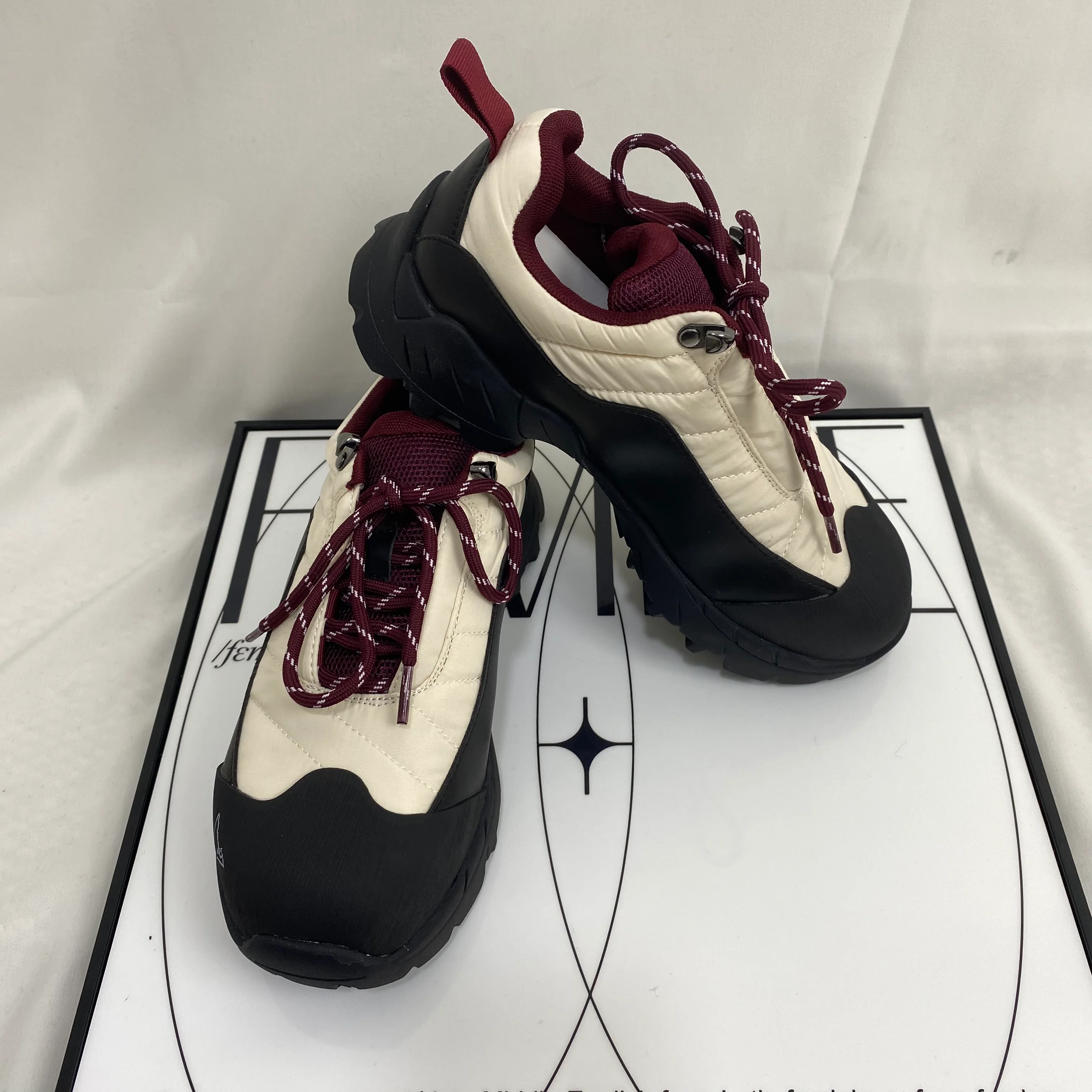 Hiking And Casual Sports Shoes - Image 3