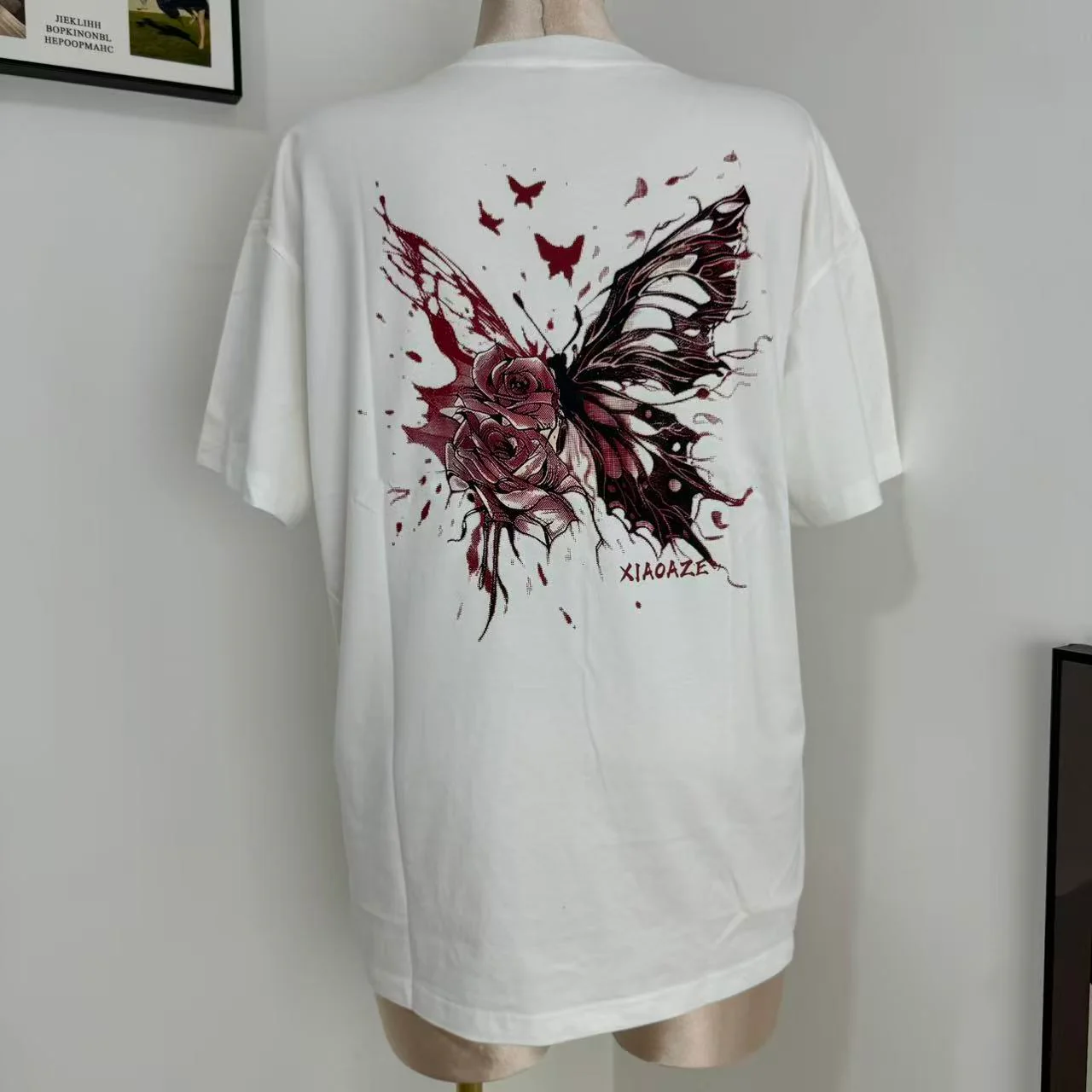Loose-Fit Short-Sleeve Top with Butterfly Print - Image 3