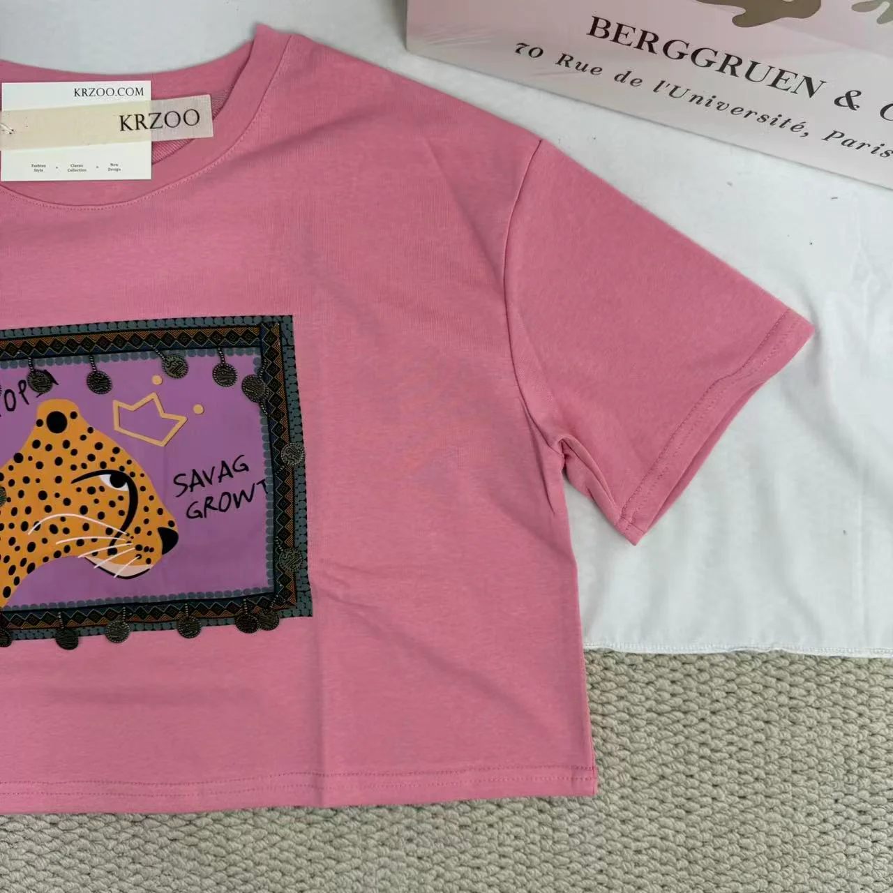 Loose-fitting pink short-sleeve T-shirt - Image 4