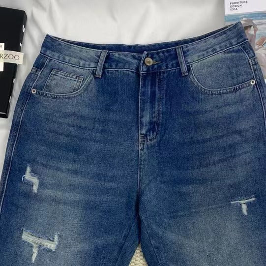 Loose-Fitting Tapered Cropped Jeans - Image 6
