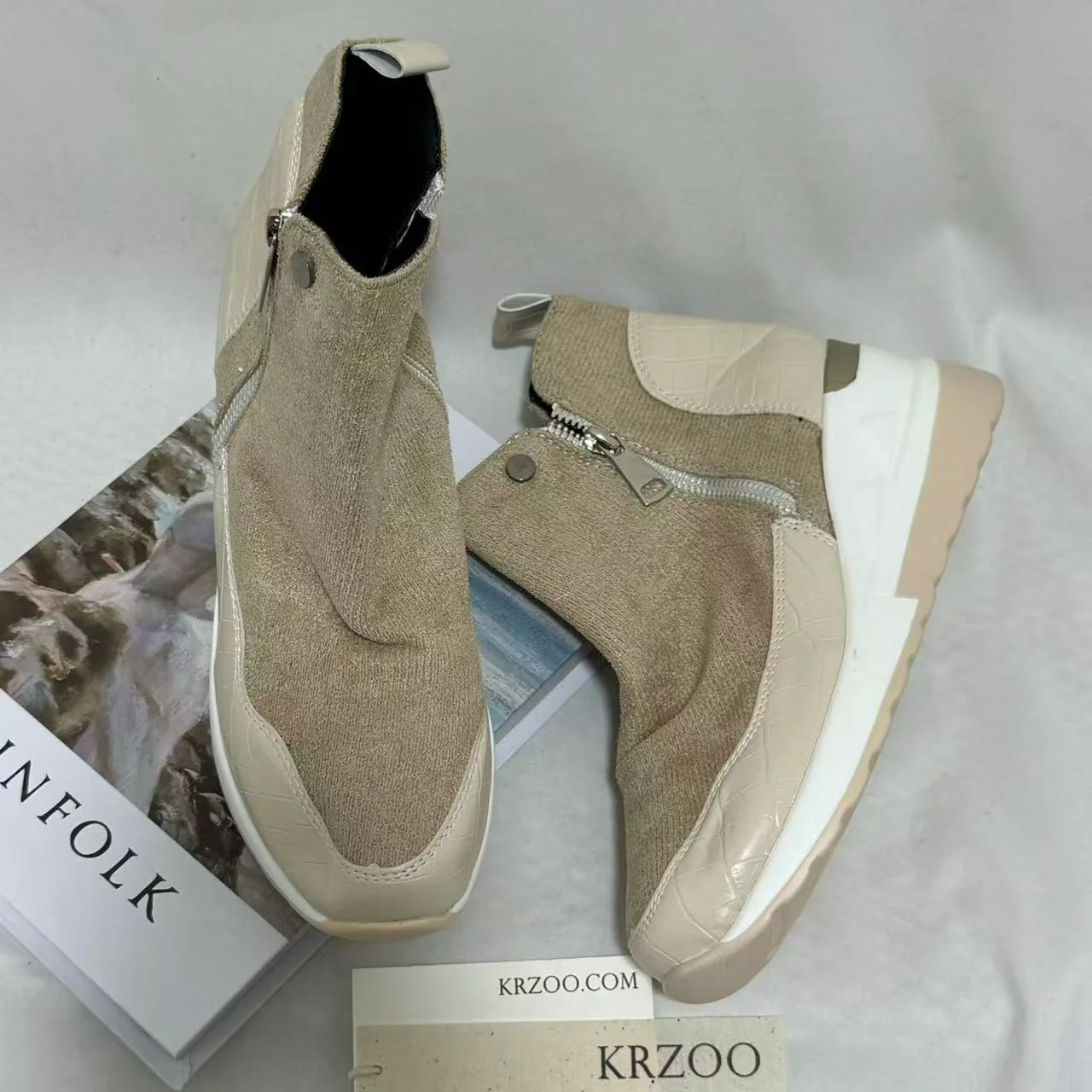 Mid-Heel Side-Zip Boots