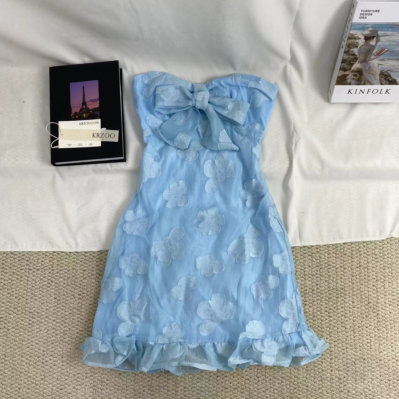 Niche-Style Dress
