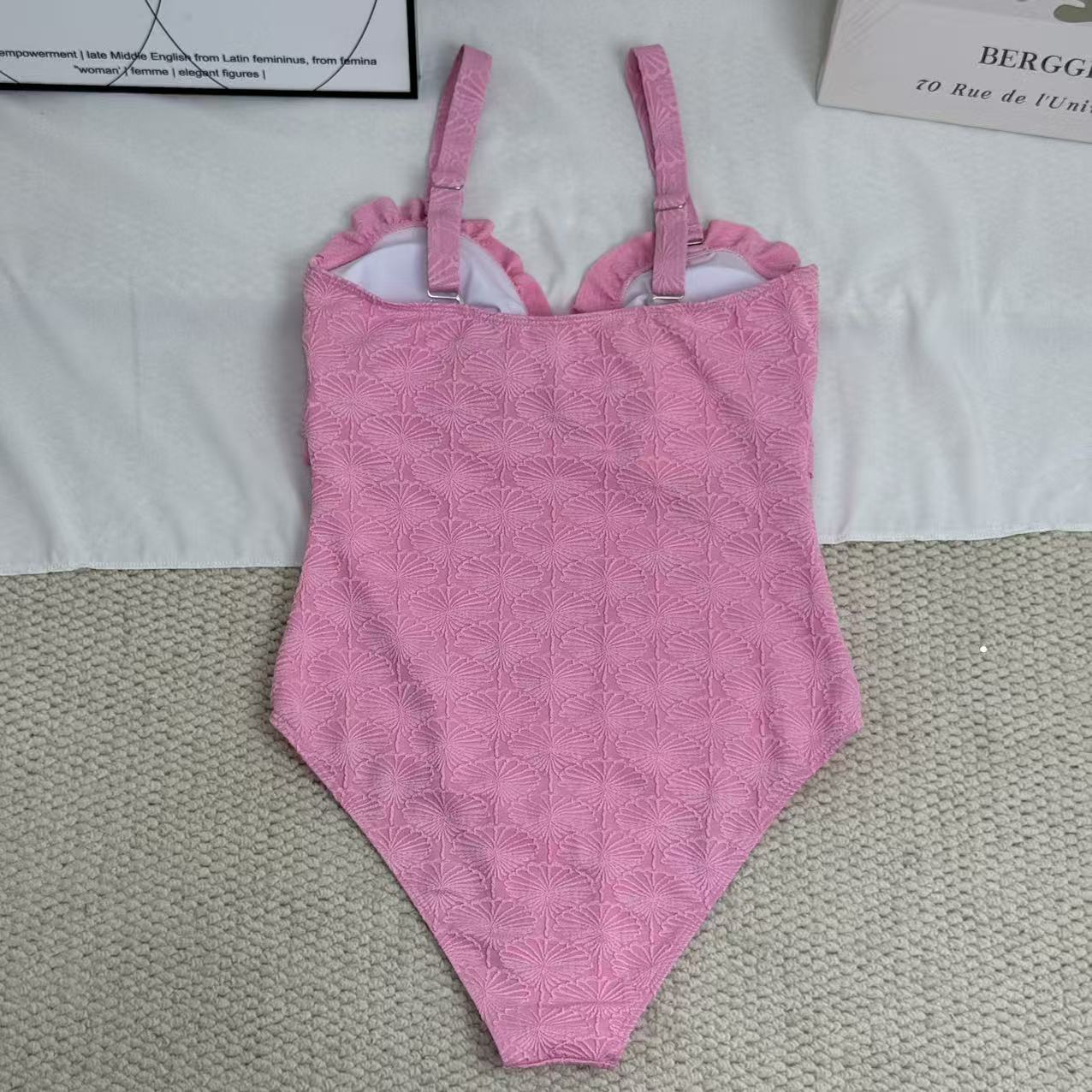 One-Piece Swimsuit With Adjustable Straps - Image 2