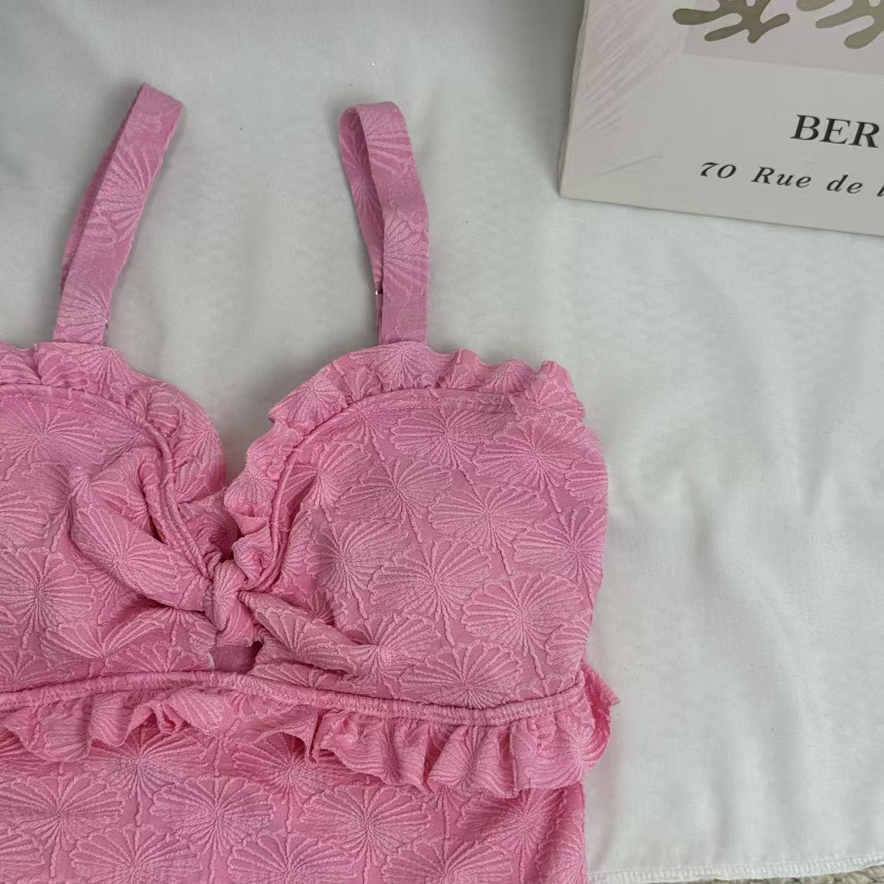 One-Piece Swimsuit With Adjustable Straps - Image 5