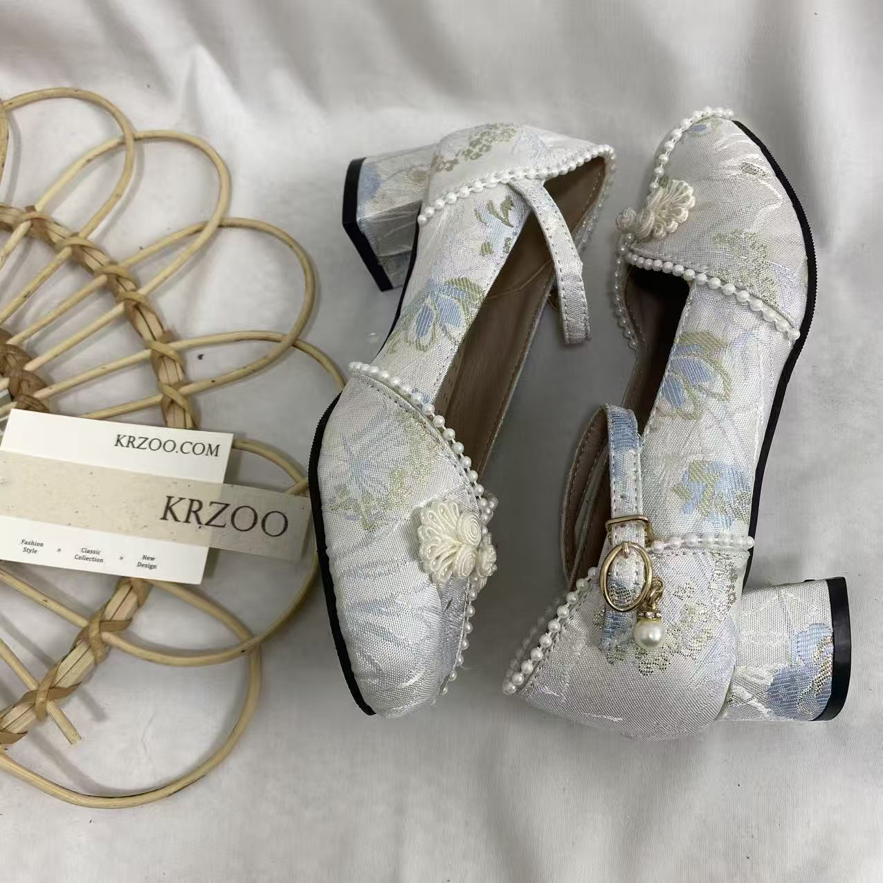 Pearl Beaded Mid-Heel Shoes - Image 4