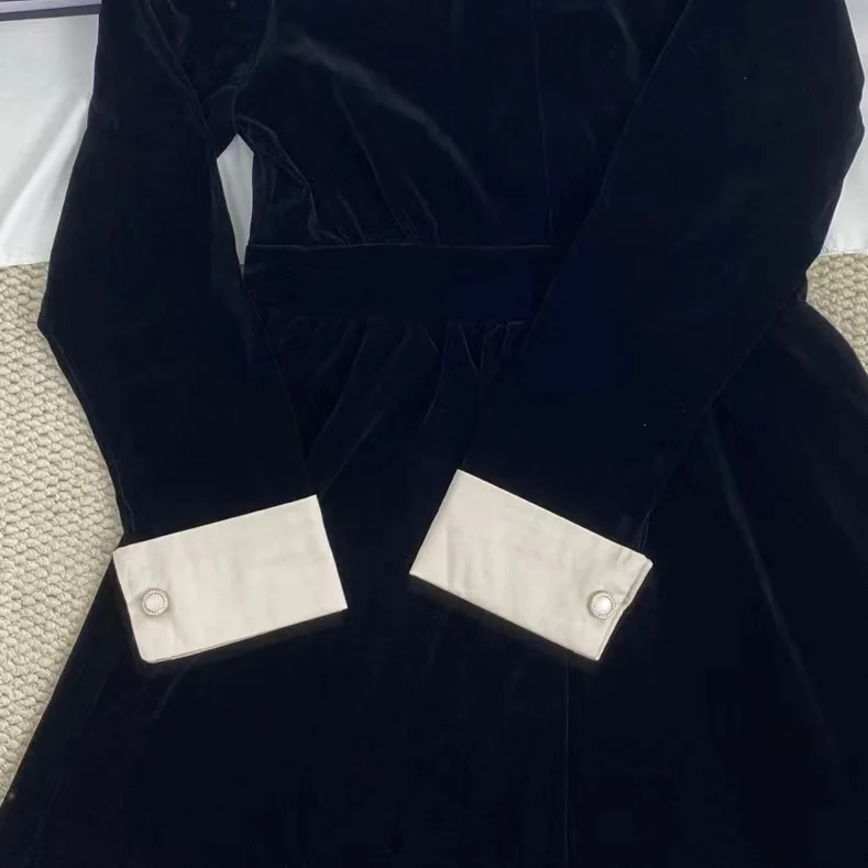 Pearl Black Velvet Dress - Image 3