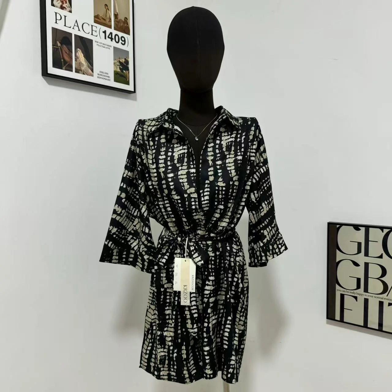 Printed Loose-Fit Satin Wide-Leg Jumpsuit