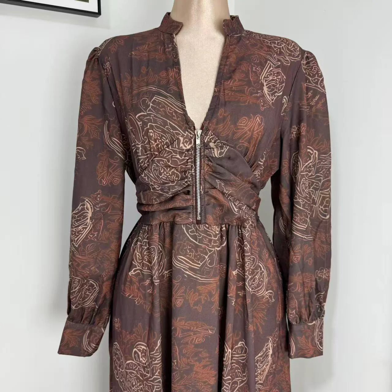 Printed V-Neck Maxi Dress with Puff Sleeves - Image 4