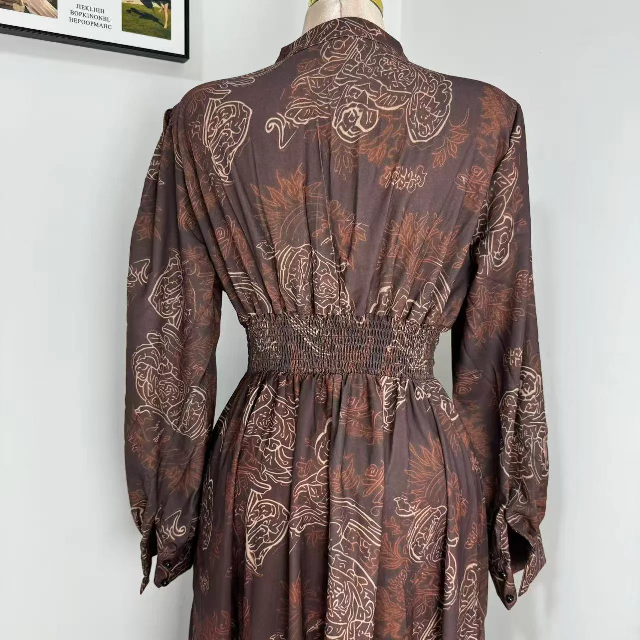 Printed V-Neck Maxi Dress with Puff Sleeves - Image 5