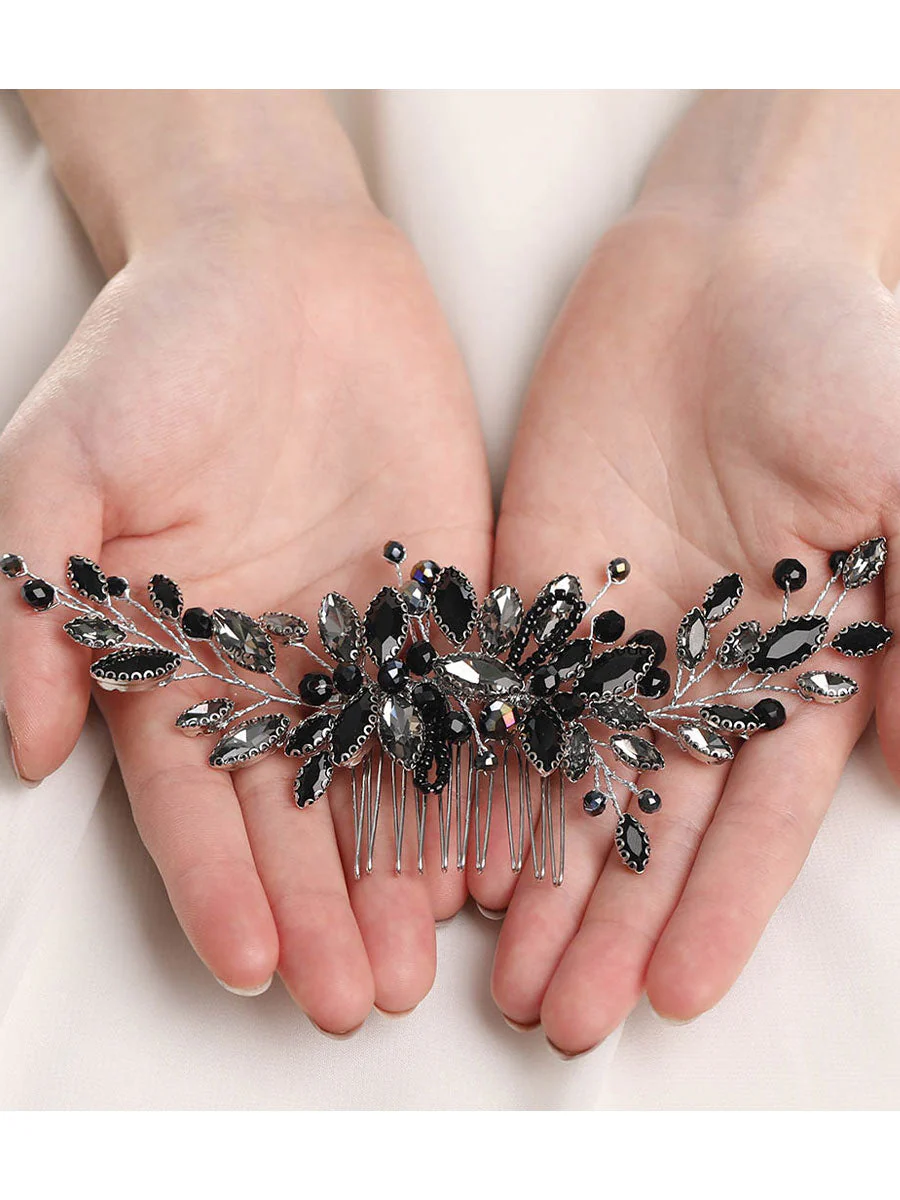 Retro Style Black Crystal Wedding Hair Comb - Image 5
