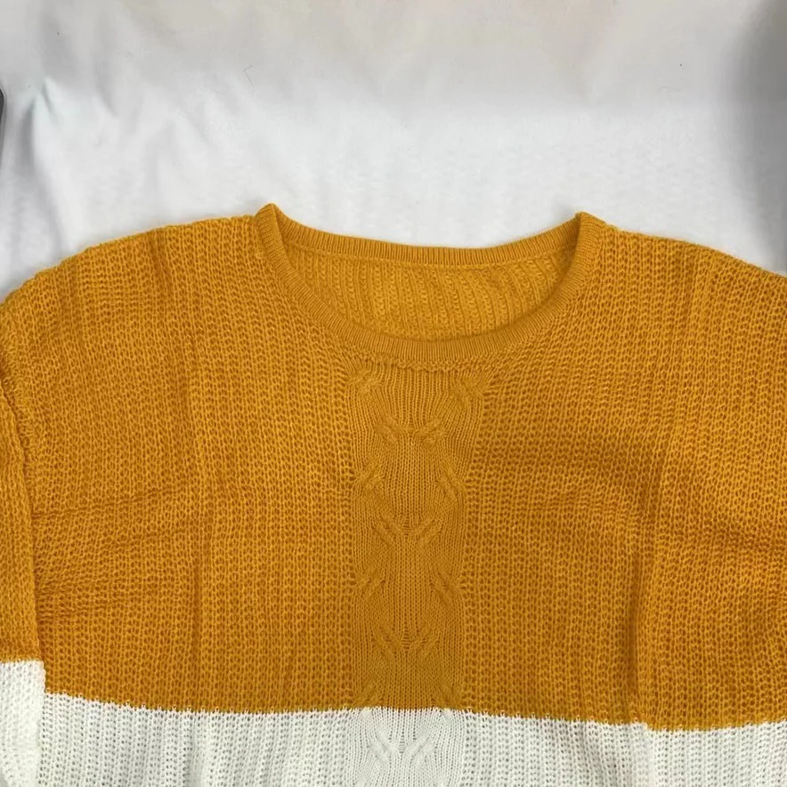 Round-Neck Color-Block Knitted Sweater - Image 6