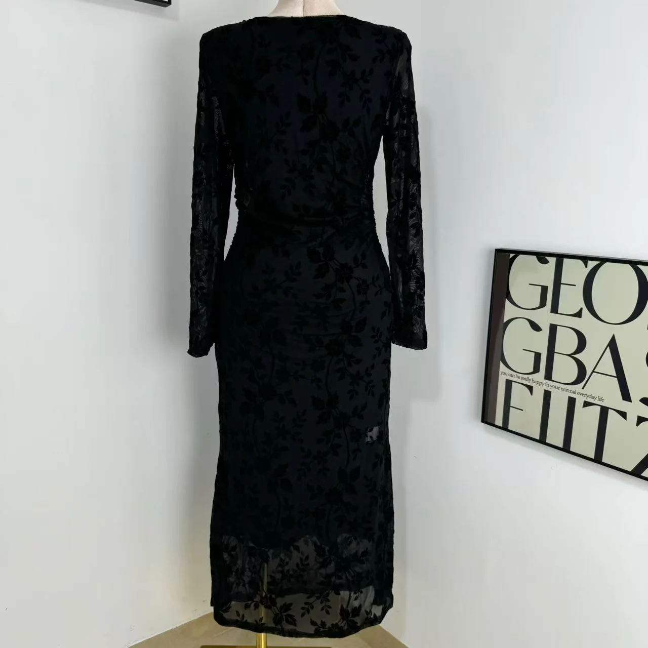 Round-Neck Printed Long-Sleeve Dress - Image 3