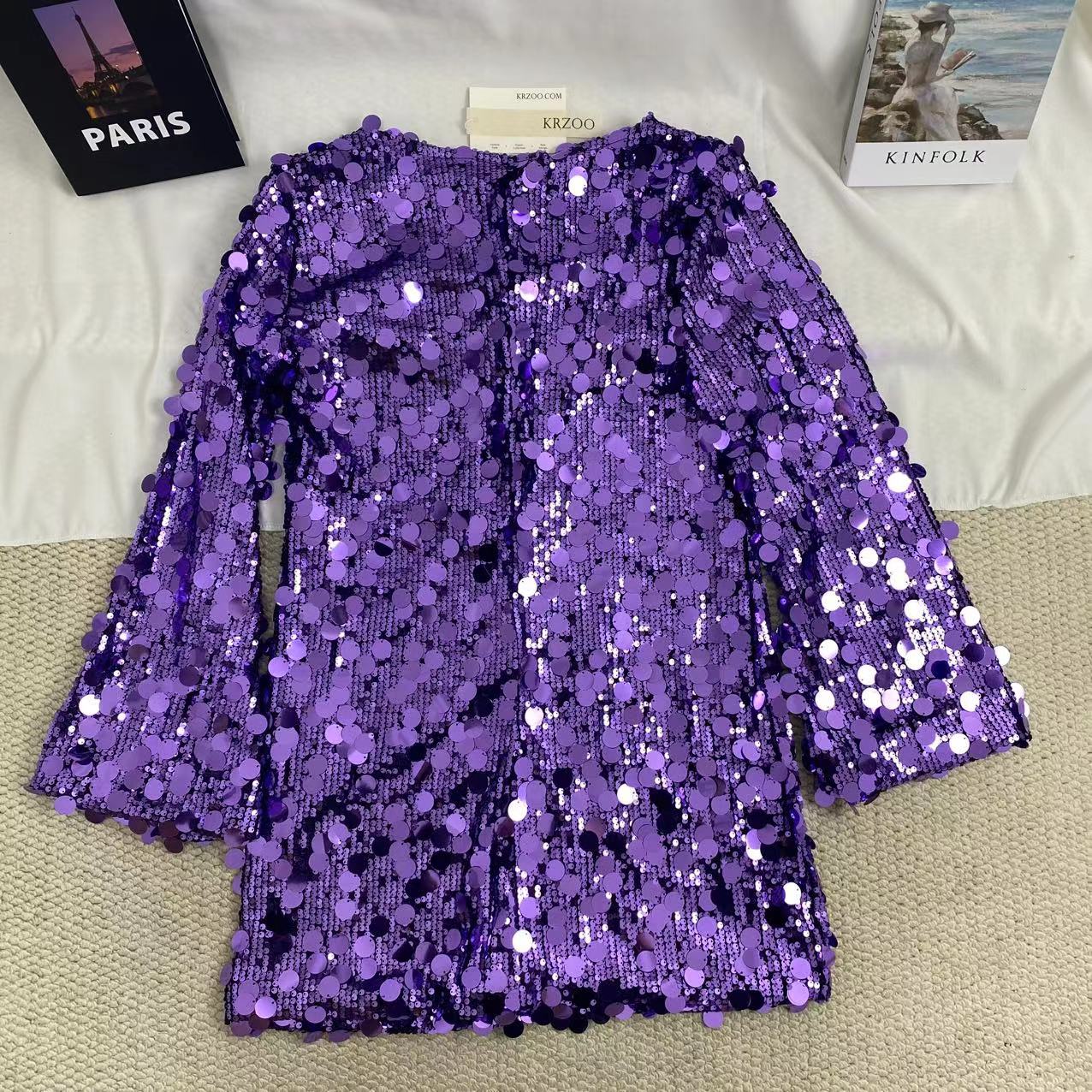 Short Dress With Large Sequins - Image 2