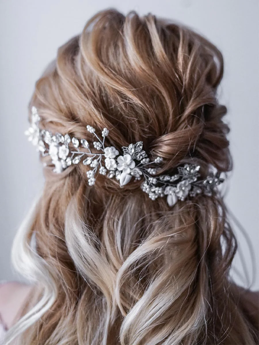 Silver Vine Pearl Flower Hair Accessory - Image 4