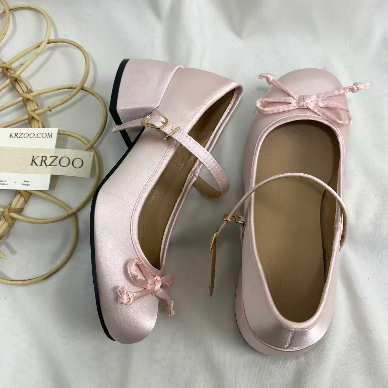 Simple Retro Chunky Heel Mary Jane Shoes - Image 3