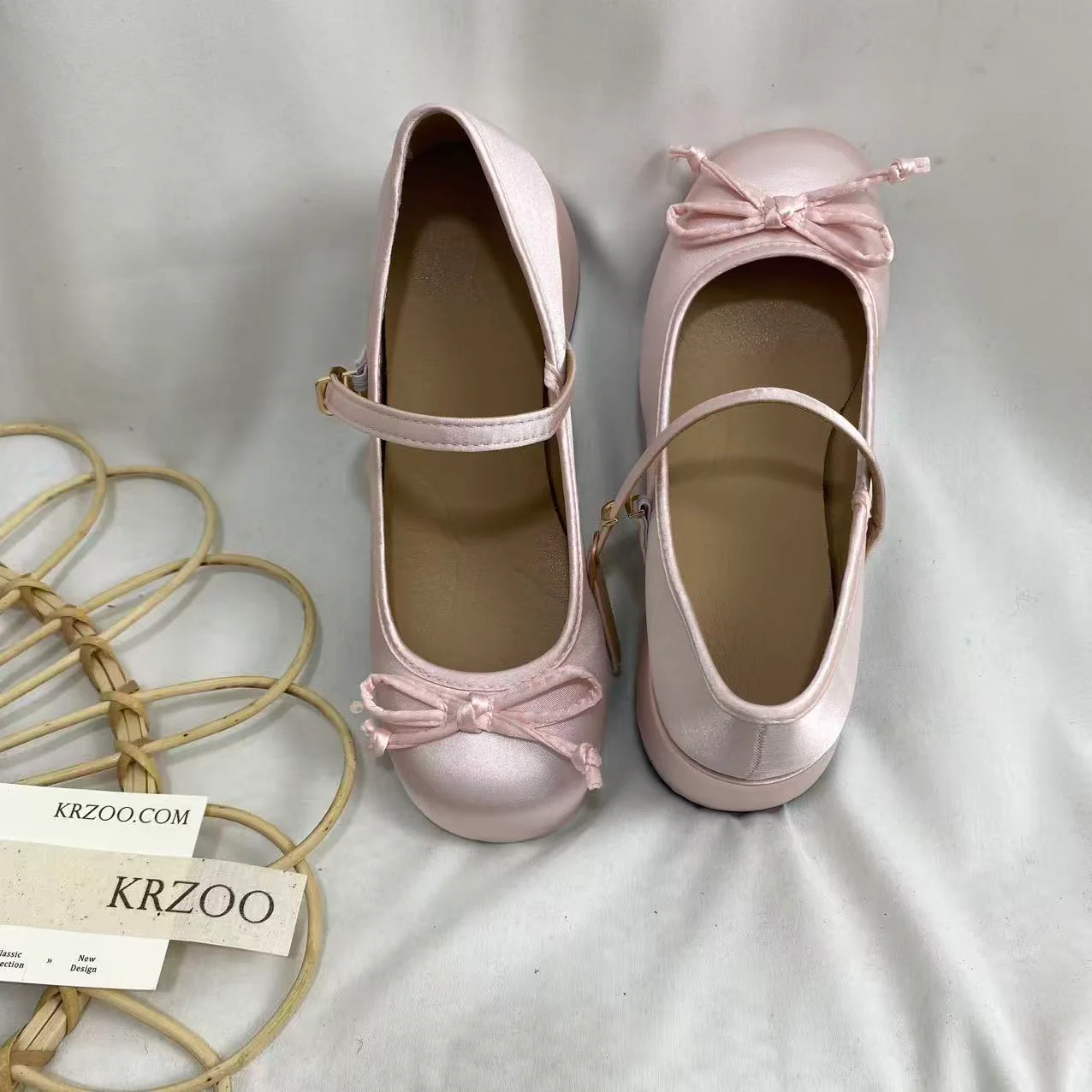 Simple Retro Chunky Heel Mary Jane Shoes - Image 4