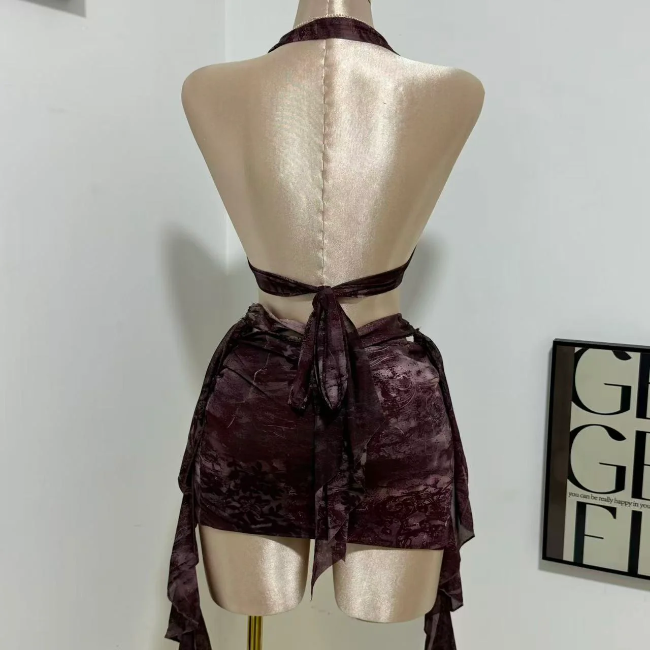 Sleeveless Halter-Neck Backless Bodycon Dress - Image 3
