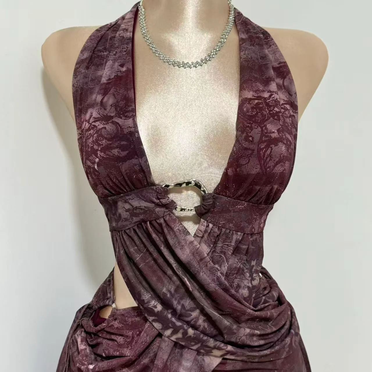 Sleeveless Halter-Neck Backless Bodycon Dress - Image 4