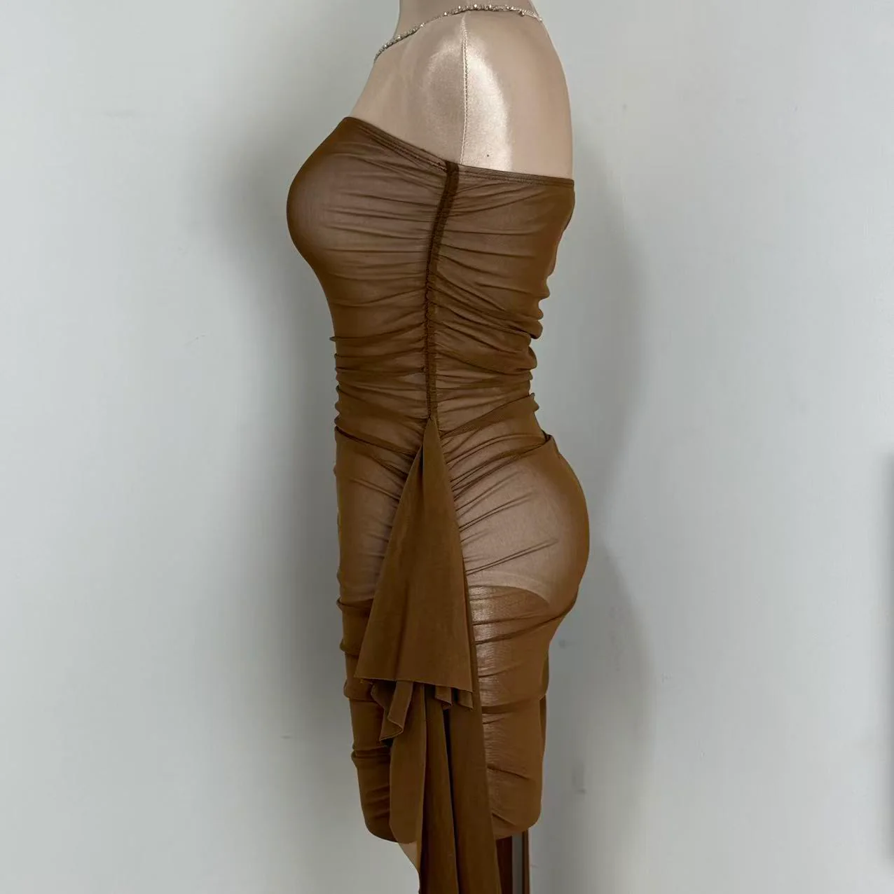 Sleeveless Strapless Flowy Dress - Image 4