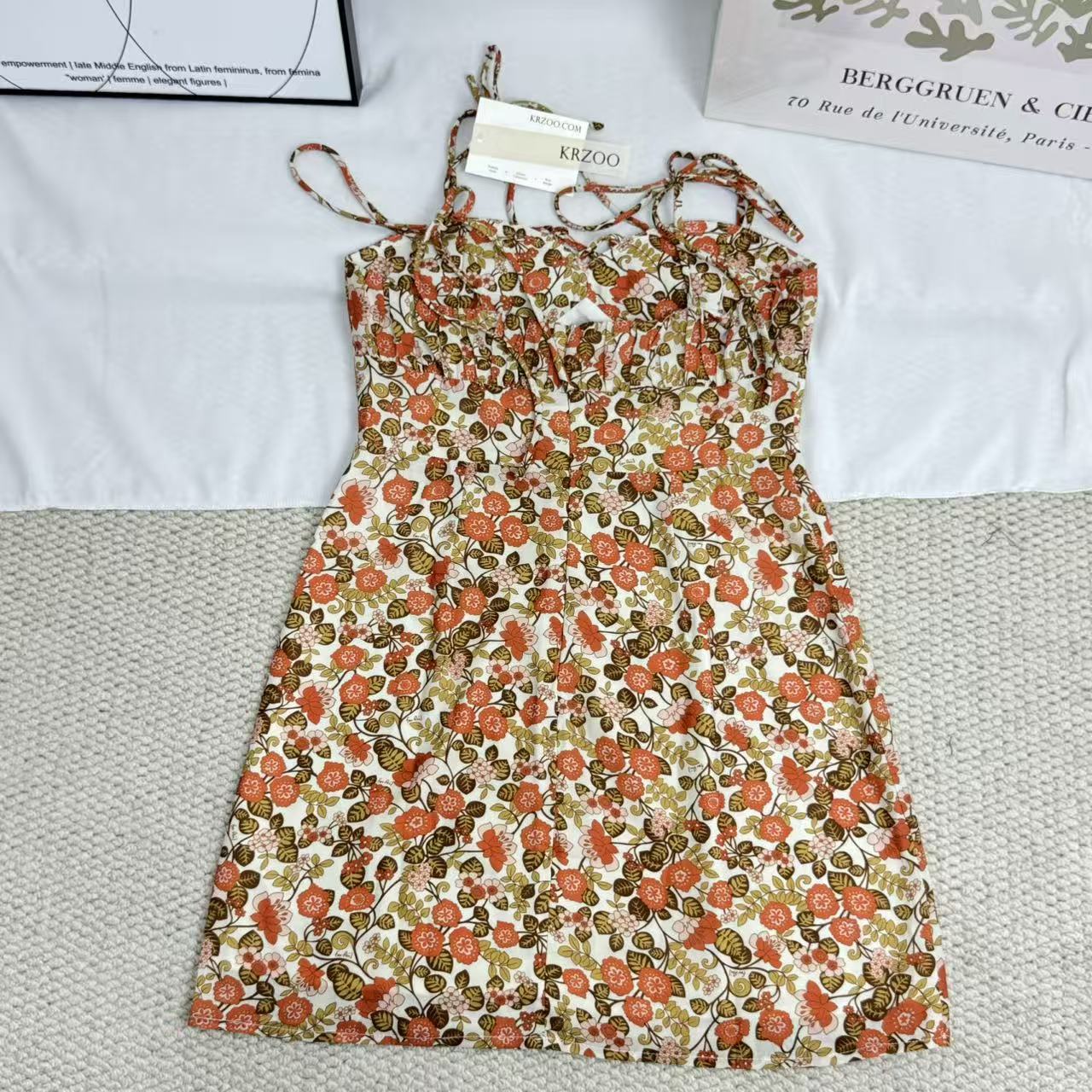 Slimming Printed Spaghetti-Strap Dress - Image 4