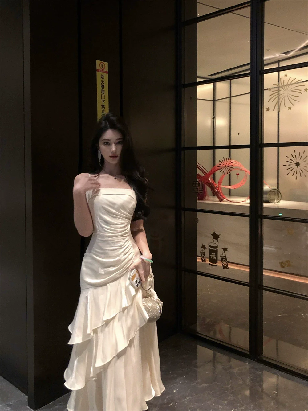 Tight-Waist Netted Figure-Hugging Dress - White - Image 3