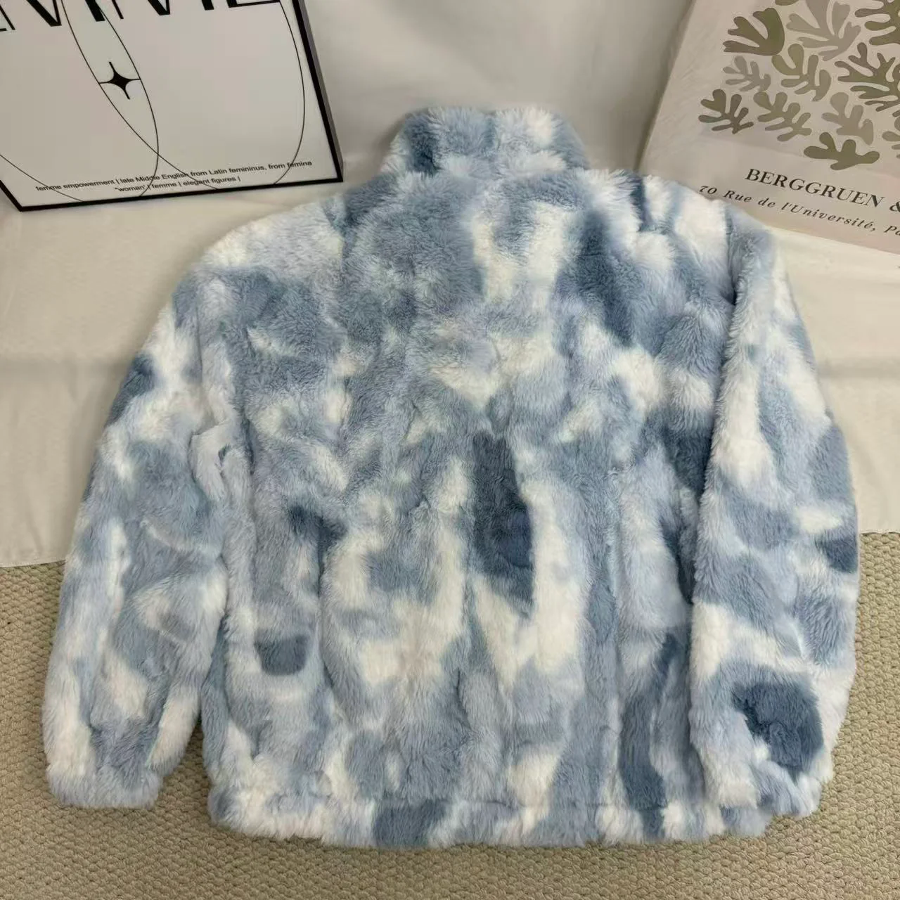 Tie-Dye Gradient Faux Lambswool Padded Jacket - Image 2