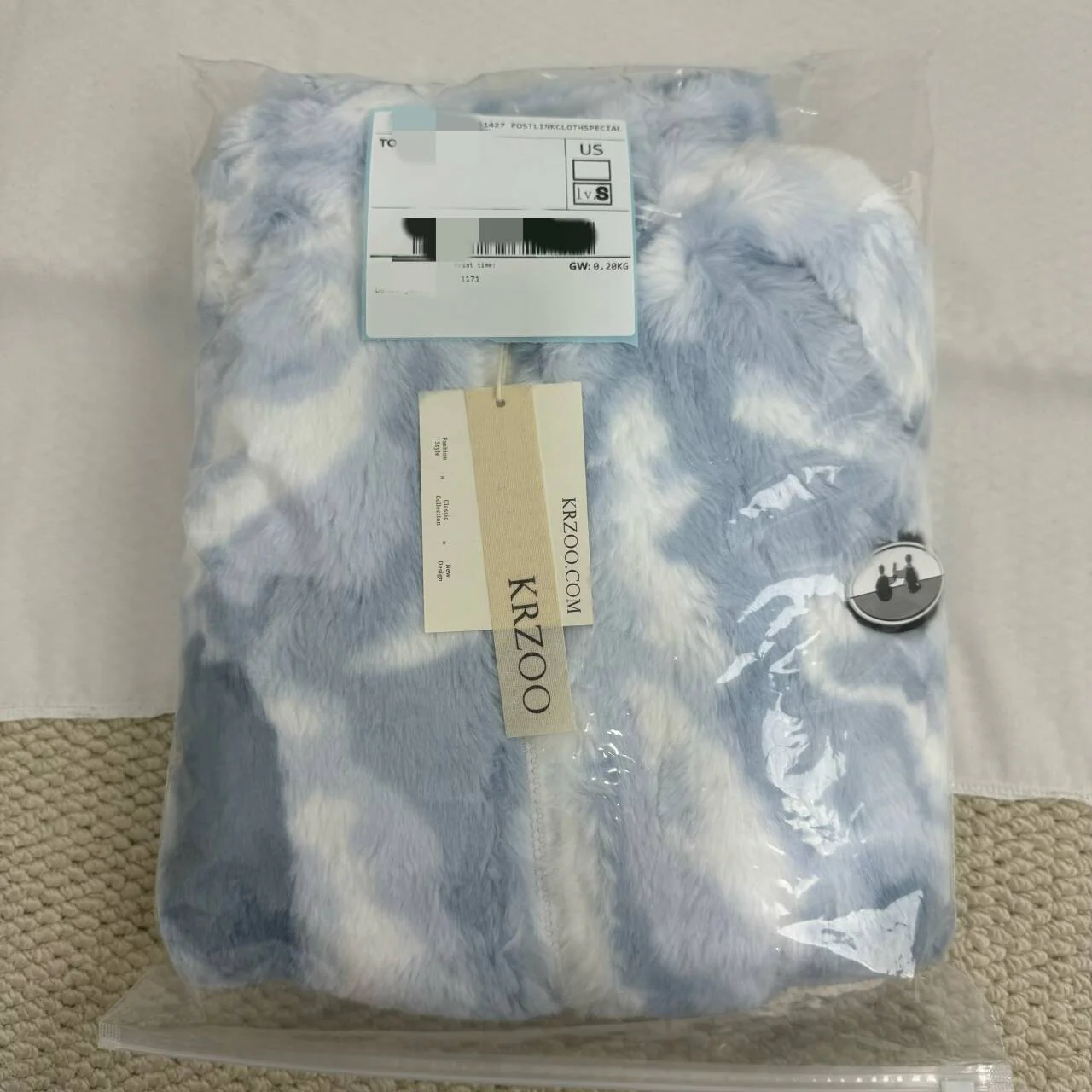 Tie-Dye Gradient Faux Lambswool Padded Jacket - Image 3