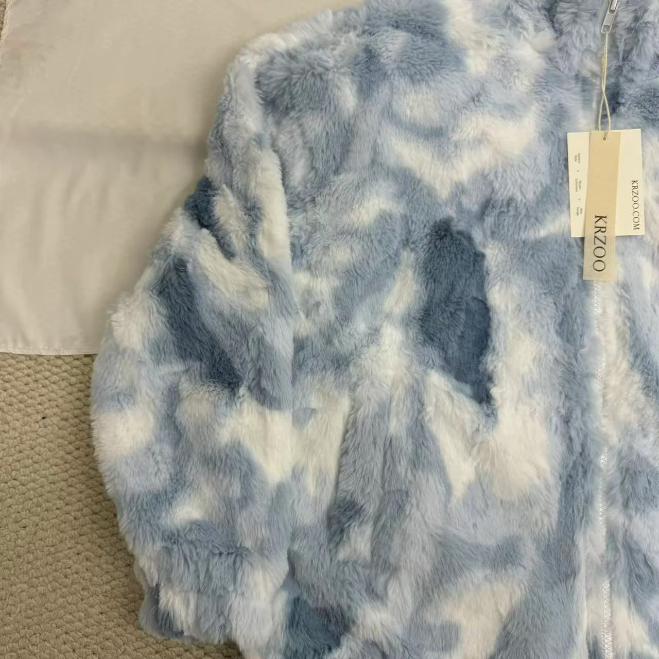 Tie-Dye Gradient Faux Lambswool Padded Jacket - Image 6