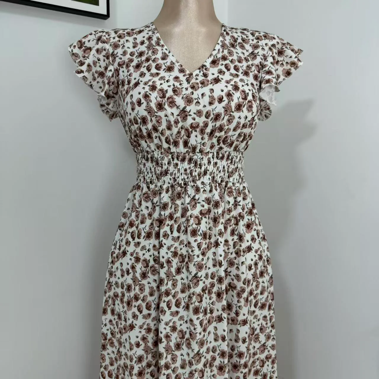 V-Neck Floral Print Dress - Image 4
