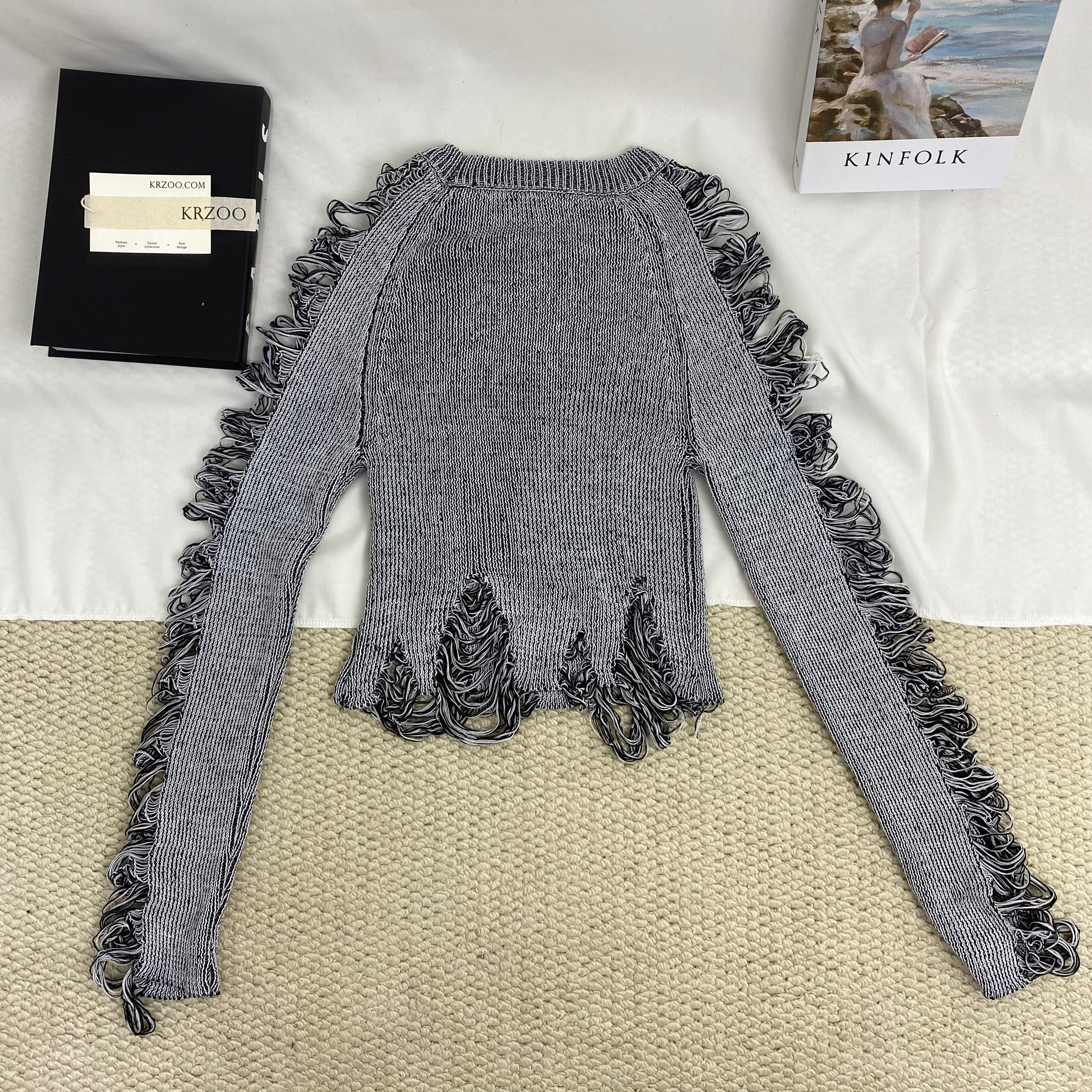 Vintage-Style Ripped Top - Image 2