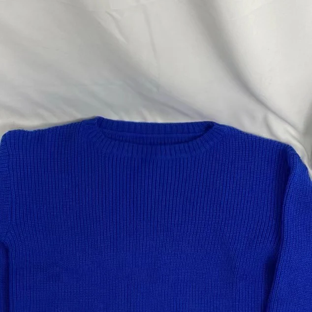 Warm And Versatile Knitted Sweater - Image 4