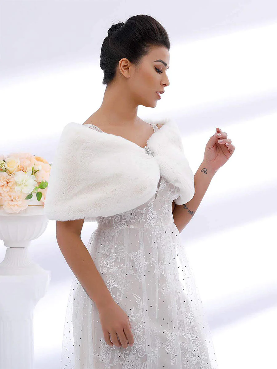 Wedding Party Fur Shawl - Image 2
